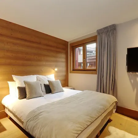 Holiday home Maison De Village Au Coeur Du Praz Avec Sauna Et Garage - Fr-1-772-4